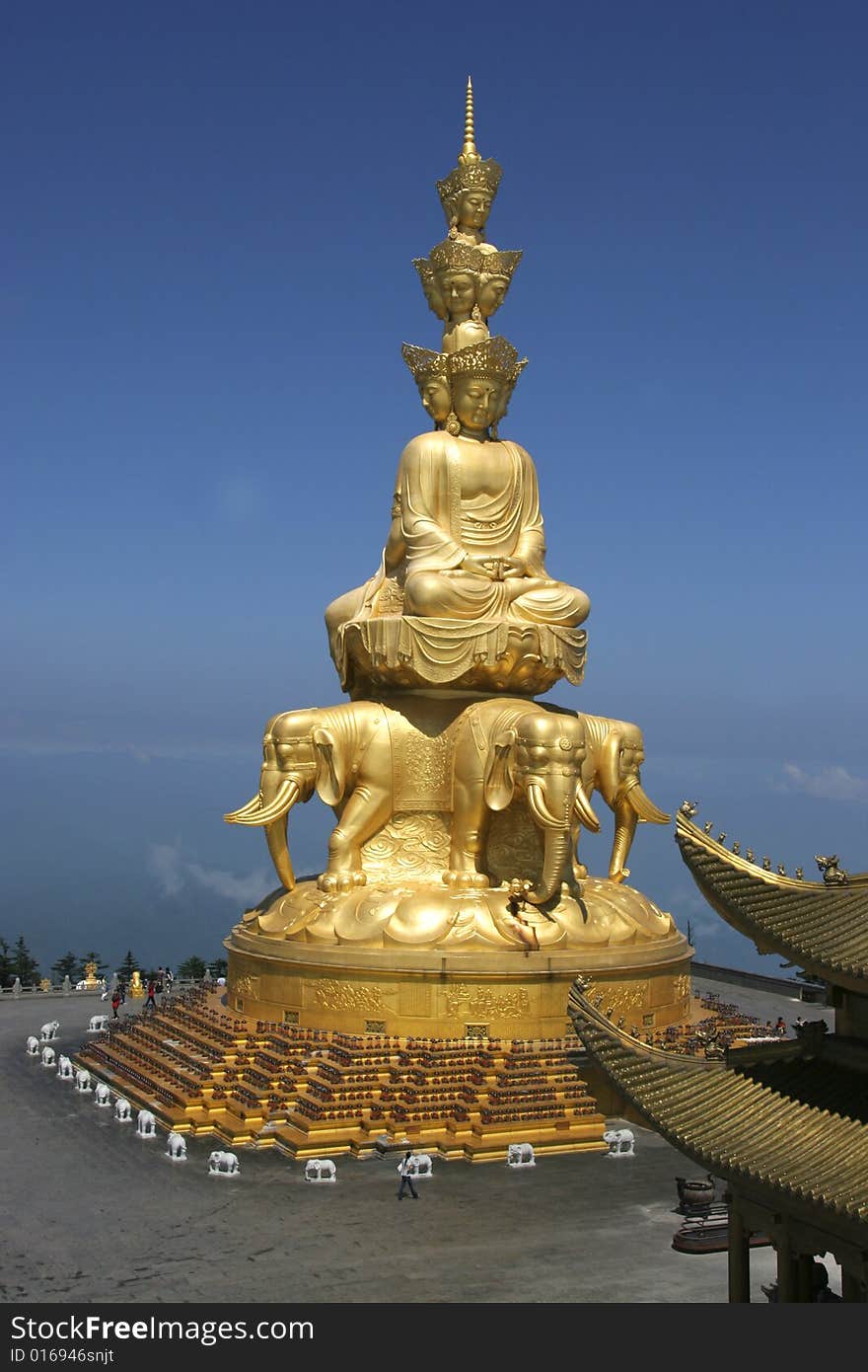 Mt Emei summit golden statue of Puxian Buddha that is wight of 660 tones.
Mt. Emei, located in Suchuan province, China, stands at 3099 meters (10,167 feet), and is associated with Puxian Bodhisattva (Samantabhadra). Mt Emei summit golden statue of Puxian Buddha that is wight of 660 tones.
Mt. Emei, located in Suchuan province, China, stands at 3099 meters (10,167 feet), and is associated with Puxian Bodhisattva (Samantabhadra).