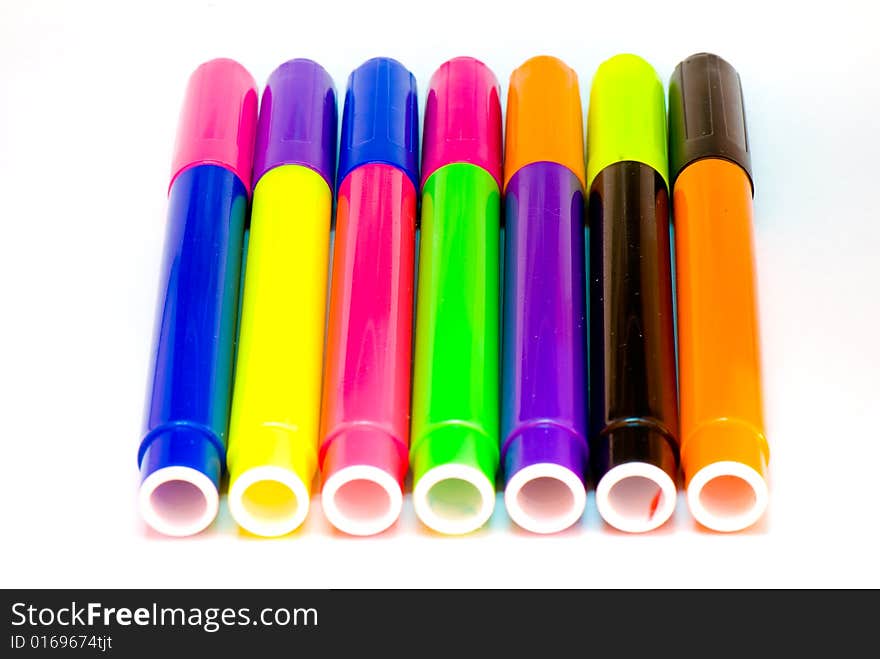 Varicoloured markers