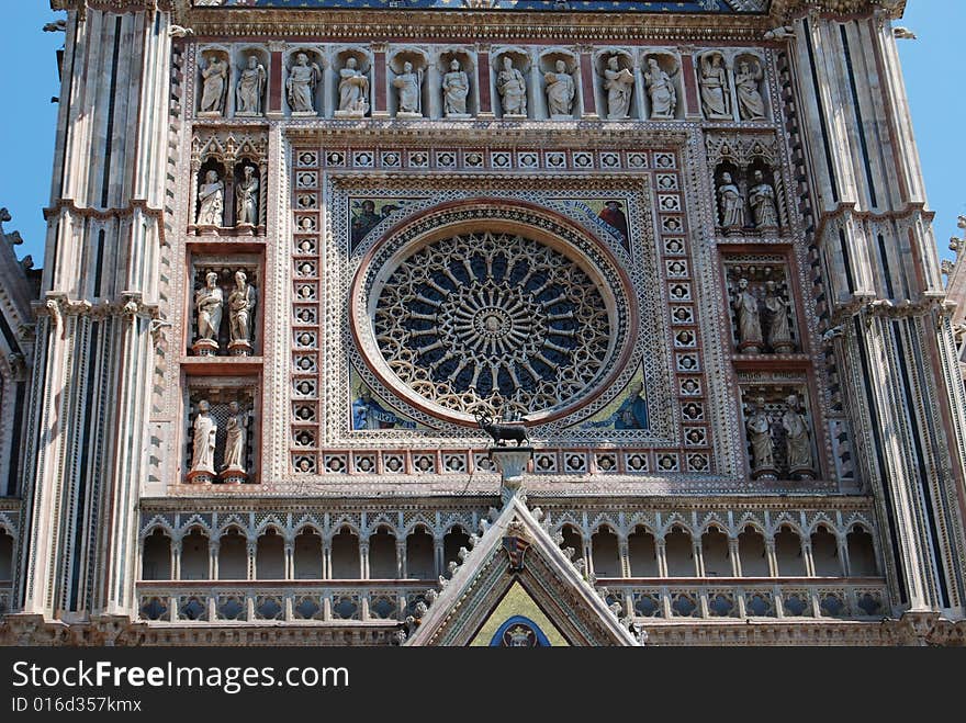 Rose window with staues of the Orvieto Cathedral. Rose window with staues of the Orvieto Cathedral