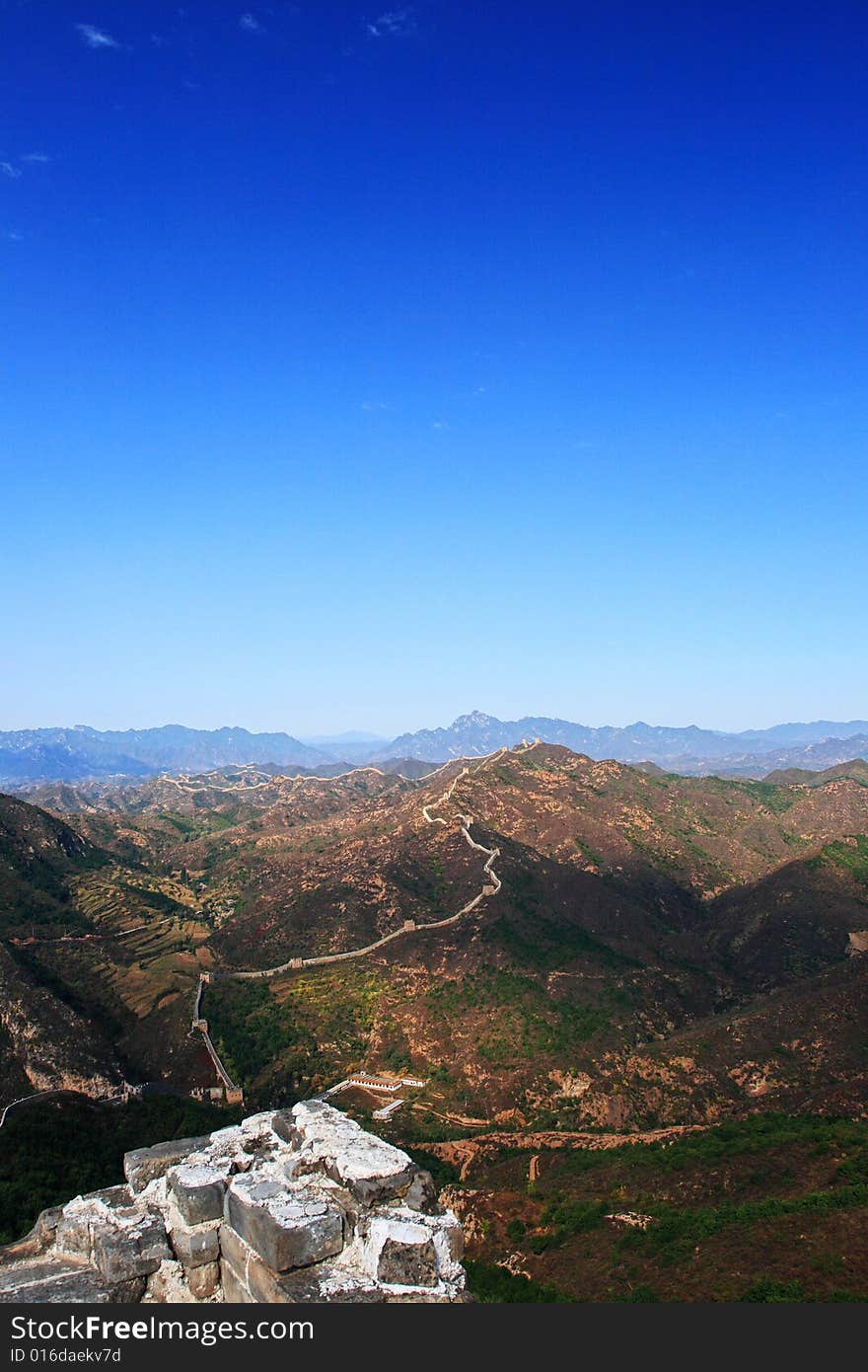 The Simatai Great Wall is celebrated for its steepness, queerness and intactness. The main tourist attractions include the Stairway to Heaven, the Fairy Tower, the Heaven Bridge and the Wangjinglou Tower.