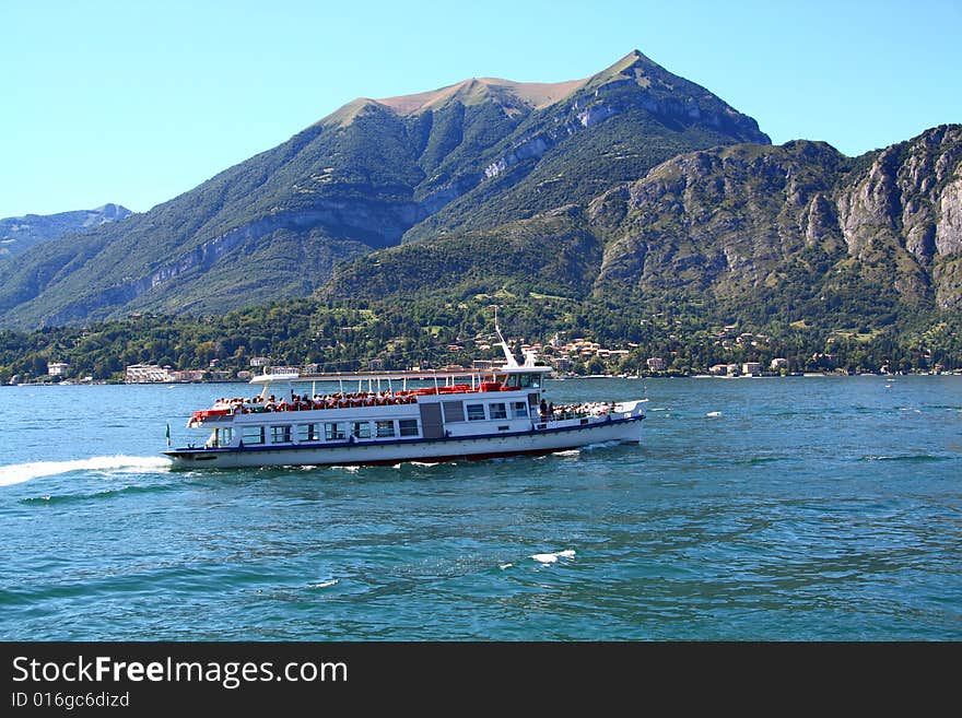 Passenger ferry turning to reach open ocean