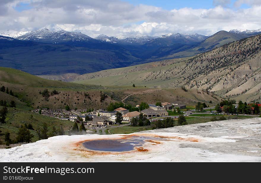 Overview of mammoth hot spring hotel in yellowstone national park, 200605,