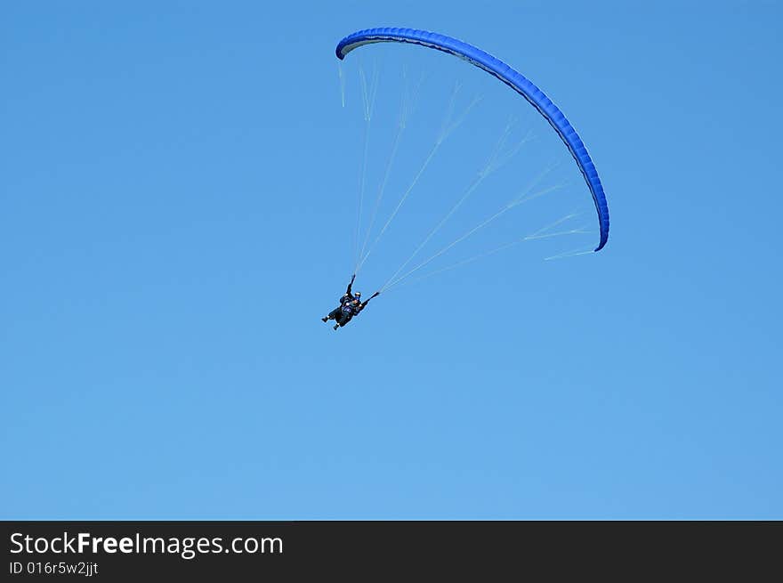 Tandem paragliding