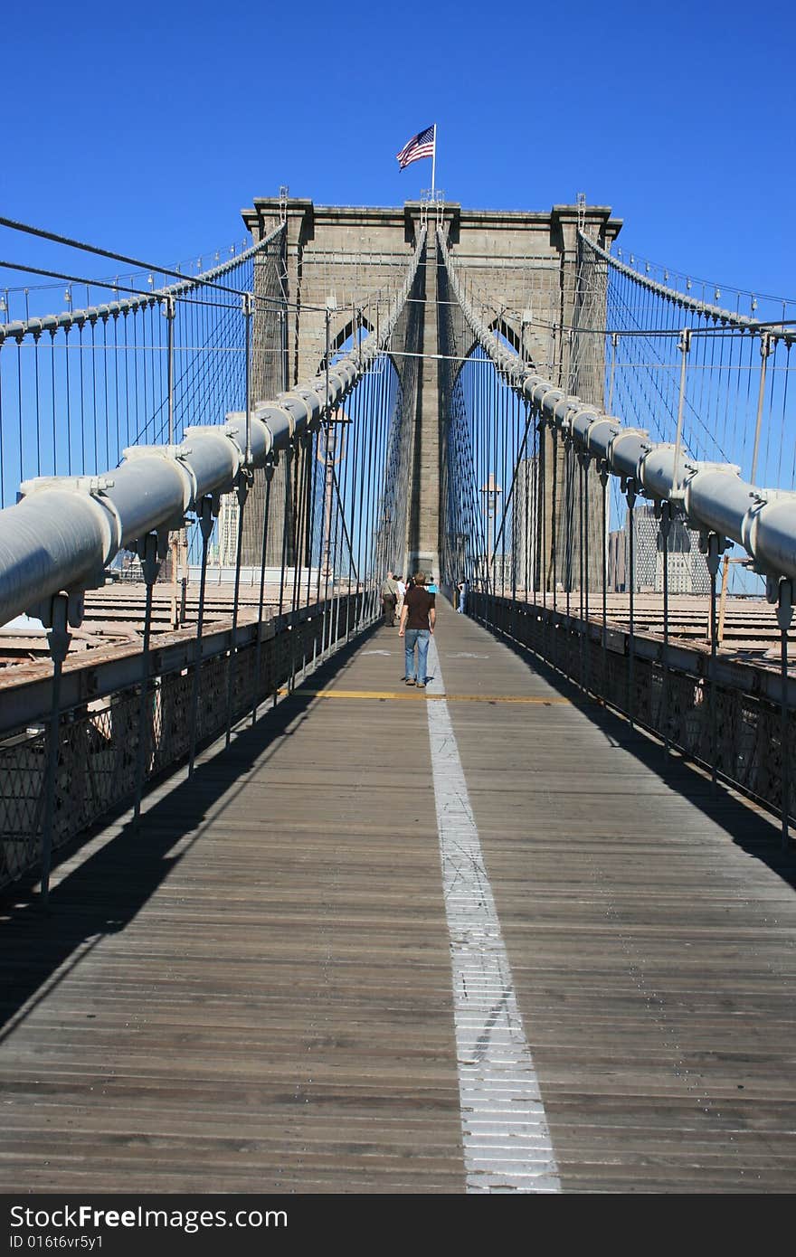 Path along the Brooklyn Bridge.