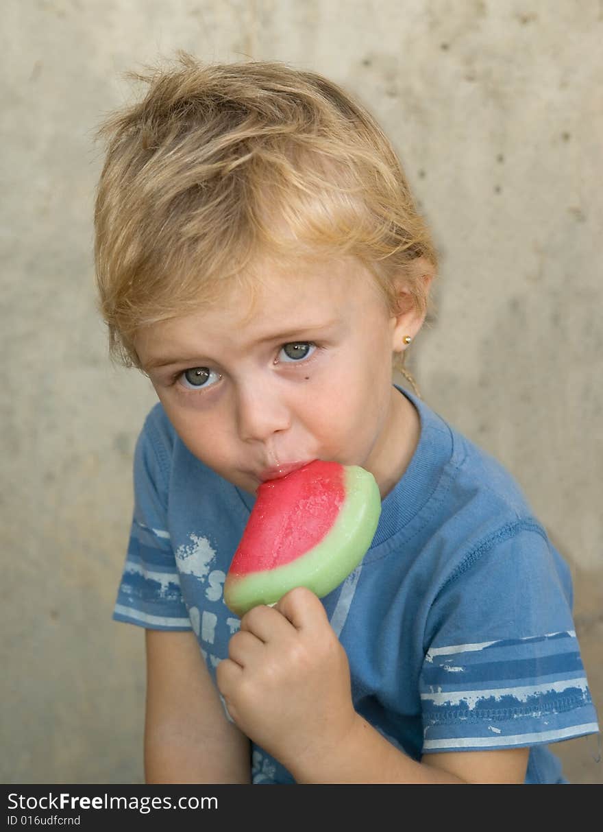 Boy with icecream