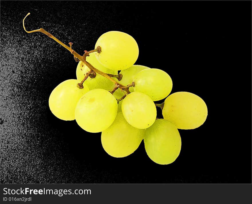 Mature bunch of white grapes