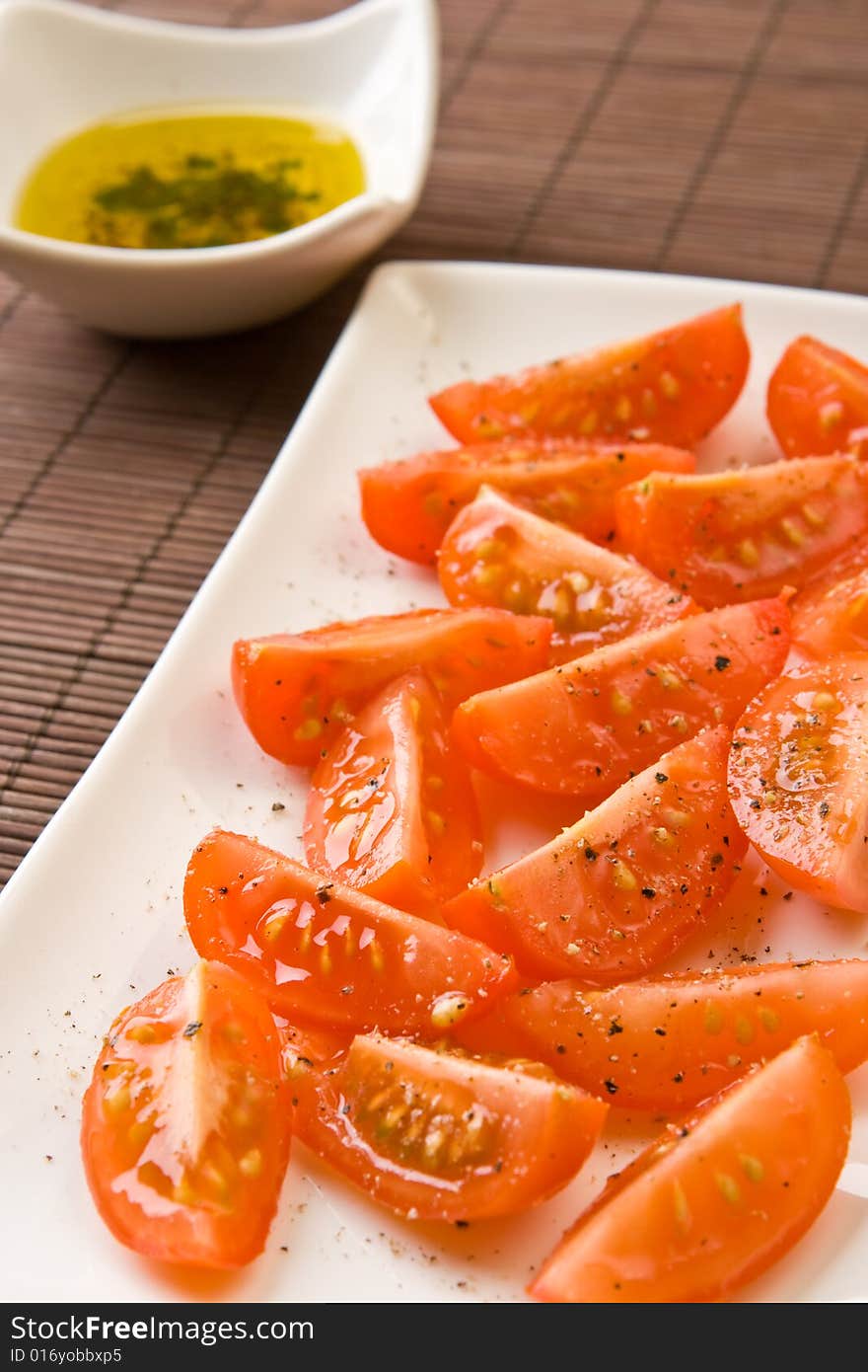 Sliced tomato on a plate