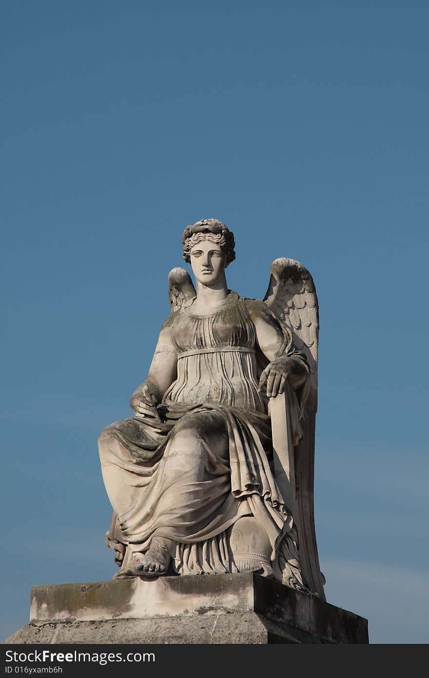 Angel statue at the Arc de Triomphe du Carrousel, Paris