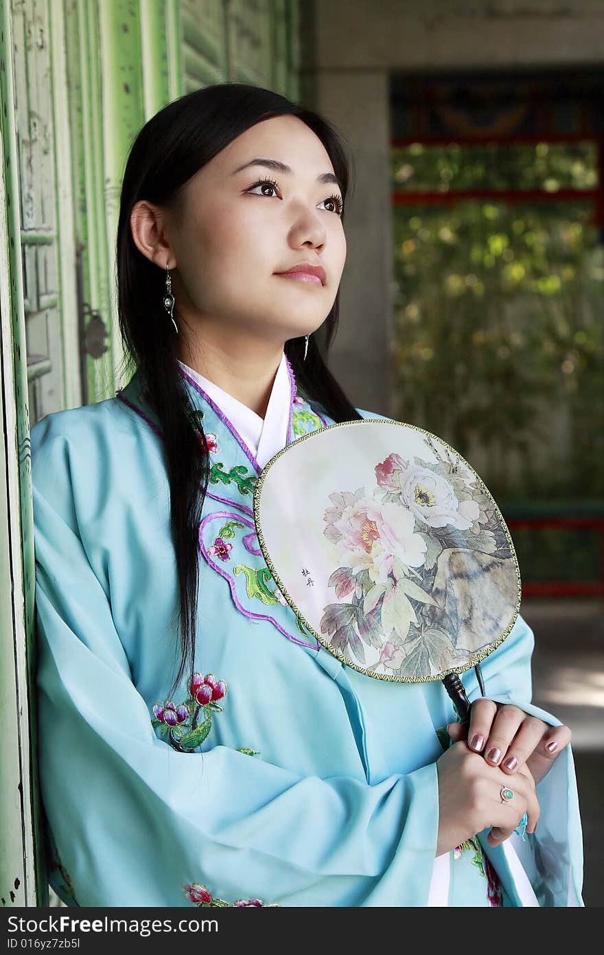 Chinese girl in ancient dress