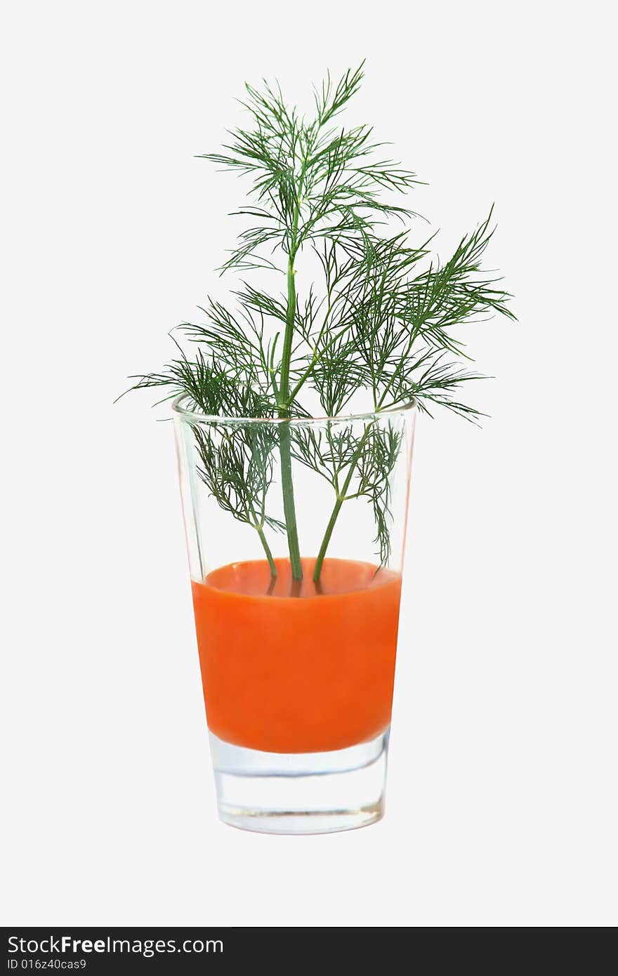 Carrot juice and fresh dill