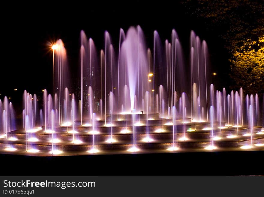 Illuminated fountain