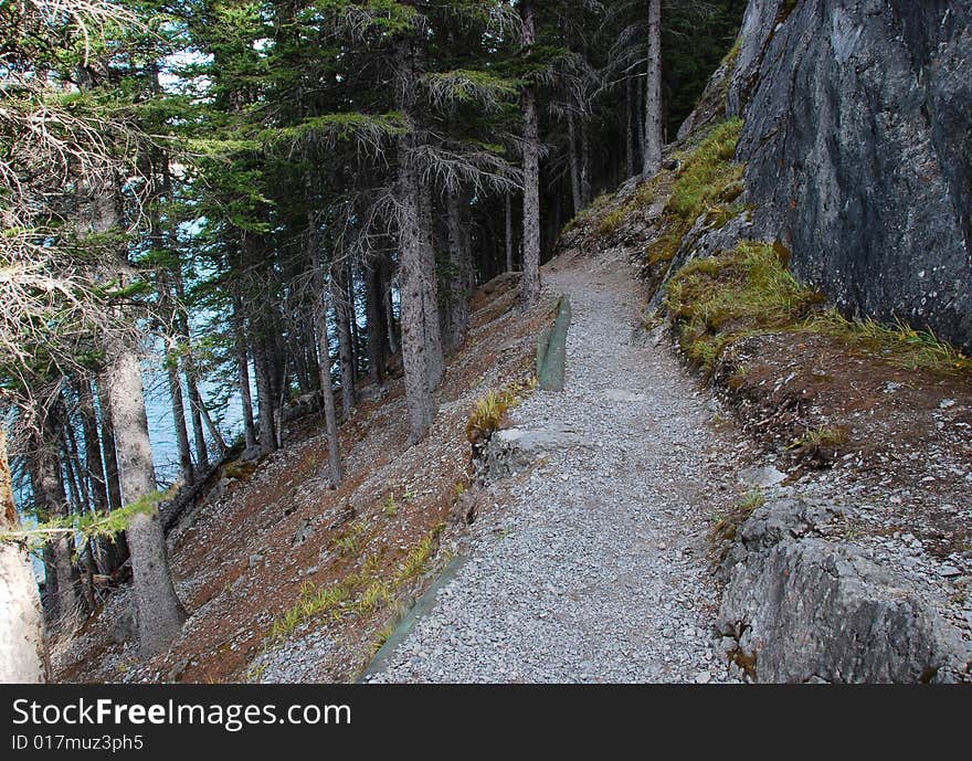 Hiking Trail Around Upper Lake