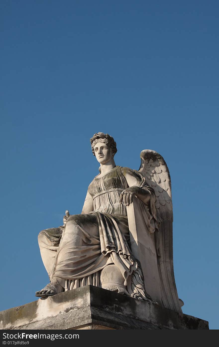 Angel statue at the Arc de Triomphe du Carrousel, Paris