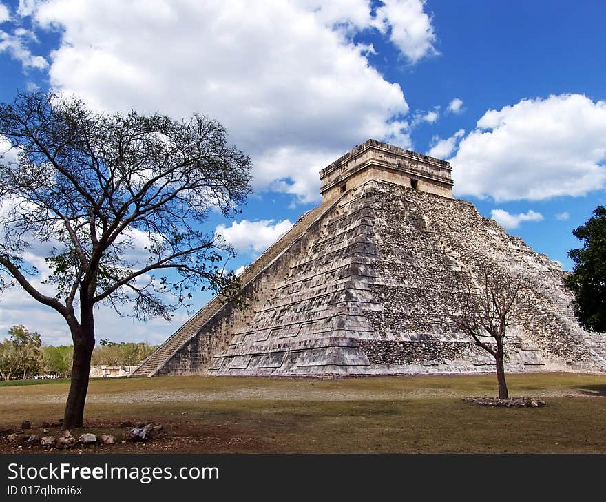 Pyramid of Kukulkan at Chichen Itza. Mayan culture, Chichen Itza, Yucatan Peninsula, Mexico. Travel Destination. Pyramid of Kukulkan at Chichen Itza. Mayan culture, Chichen Itza, Yucatan Peninsula, Mexico. Travel Destination.