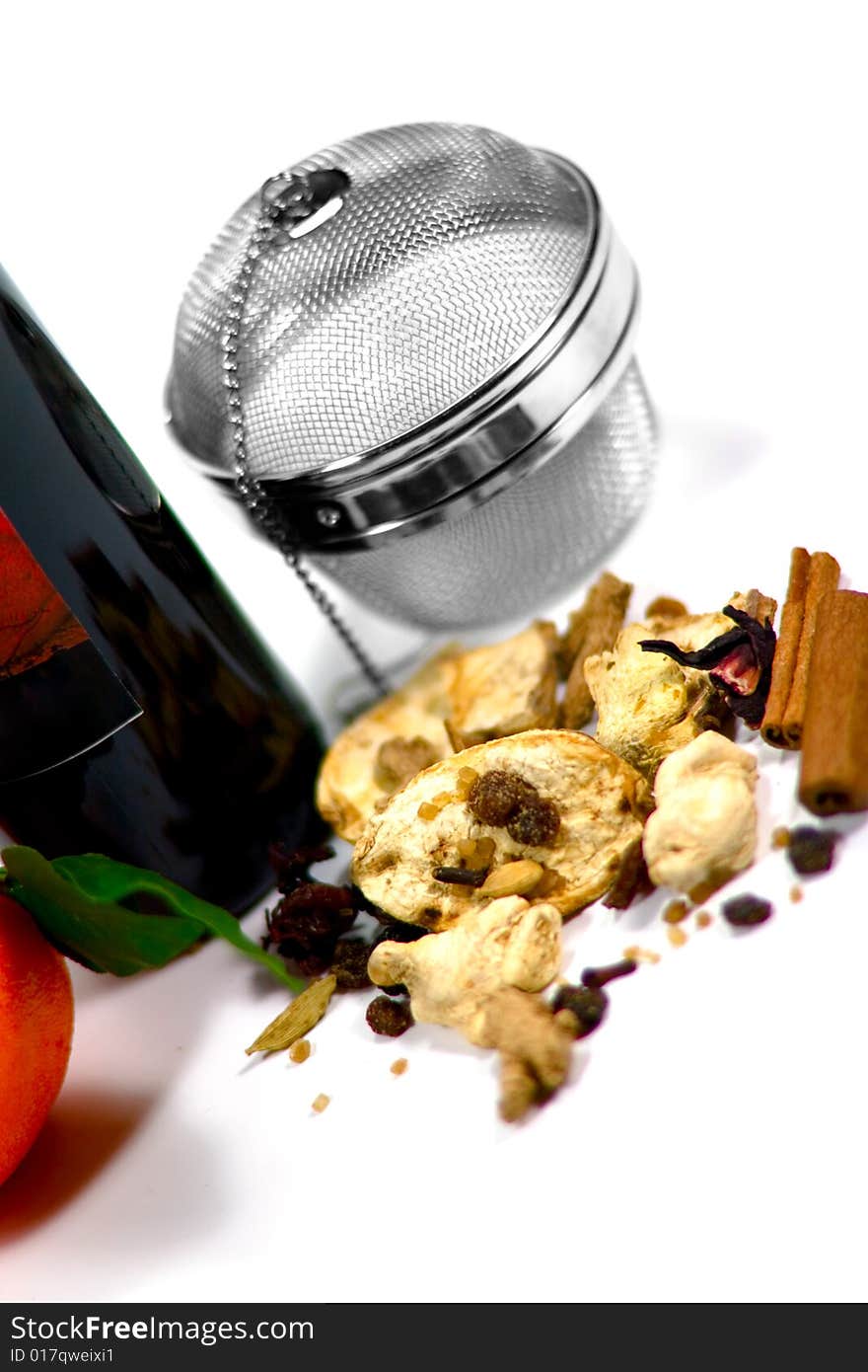 Wine, dried fruits, spices