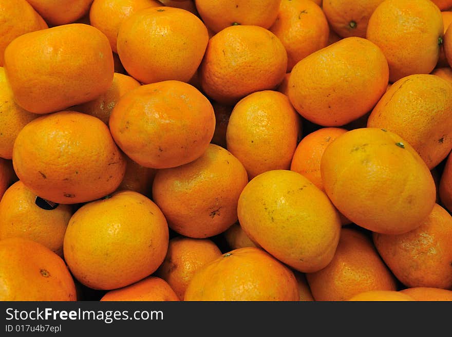 Fresh oranges in the market