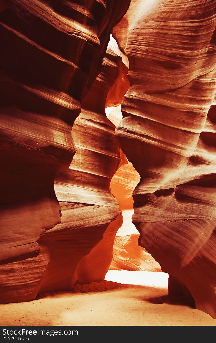 Antelope canyon caverns