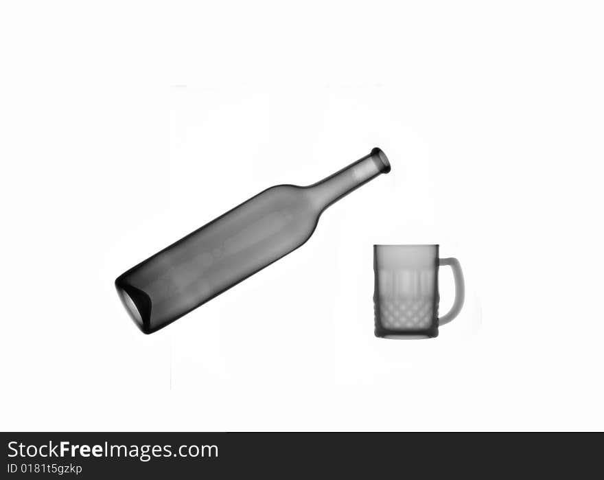 X-ray picture:bottle and mug