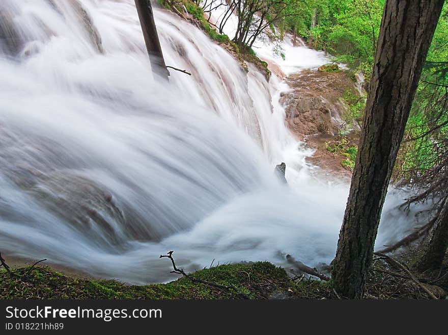 The flow of the falls is very beautiful, like silk