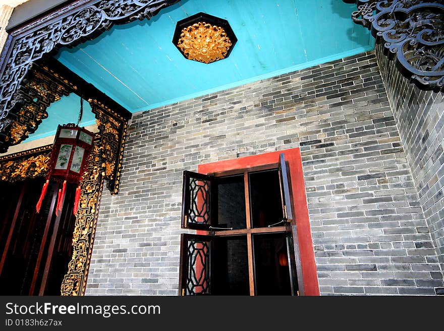 In China's traditional architecture, rich people like to use wood for the decoration of the room, and painted in gold lacquer wood surface, so that the room looks rich and luxurious. 

Construction, decoration, wood carvings, gold, luxury rich, rich, traditional Chinese, the room. In China's traditional architecture, rich people like to use wood for the decoration of the room, and painted in gold lacquer wood surface, so that the room looks rich and luxurious. 

Construction, decoration, wood carvings, gold, luxury rich, rich, traditional Chinese, the room