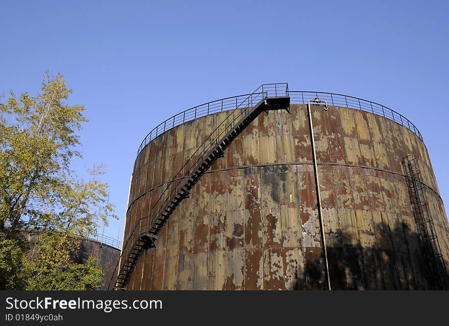 Oil Tank With Stairs