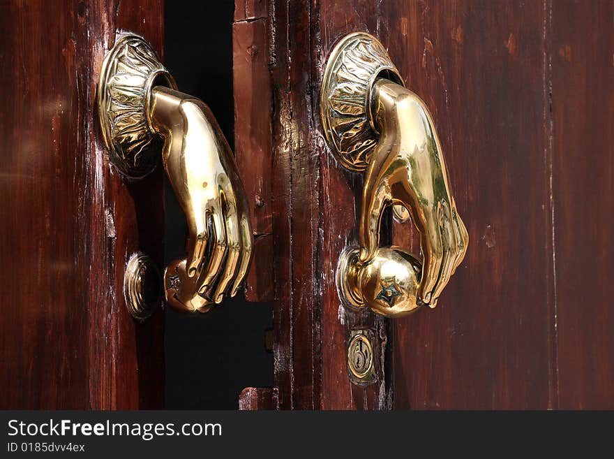 Door handle/knocker in Spain