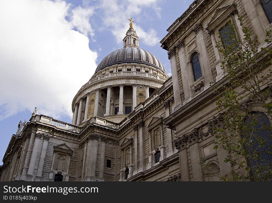 View of the most important cathedral in London. View of the most important cathedral in London.