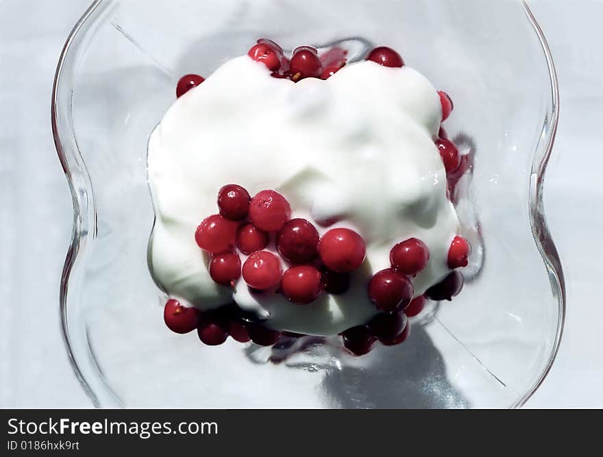 Red berry with cream