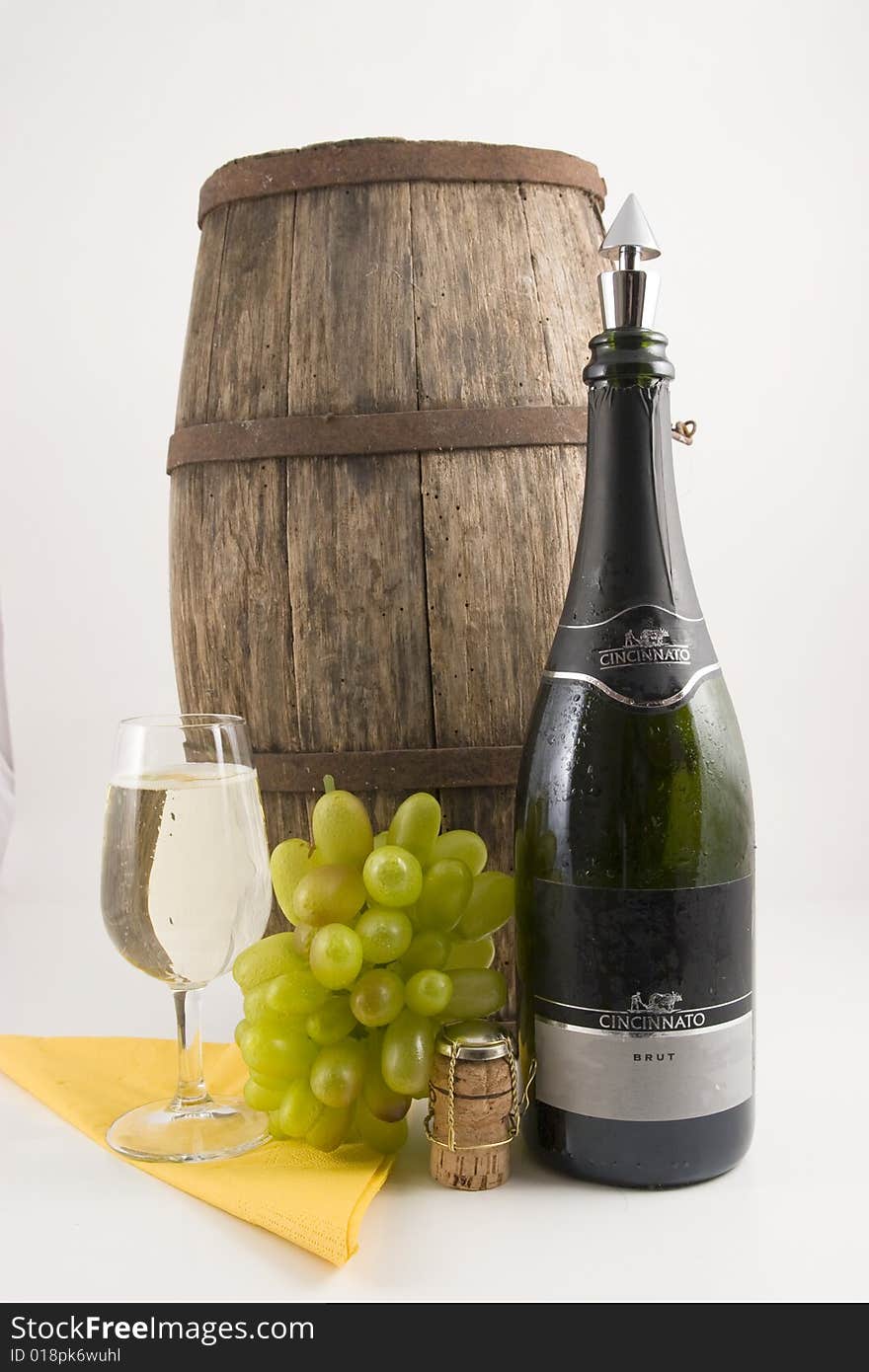 Italian sparkling wine to celebrate a good event. cheerfulness, happiness, celebration. Italian sparkling wine to celebrate a good event. cheerfulness, happiness, celebration