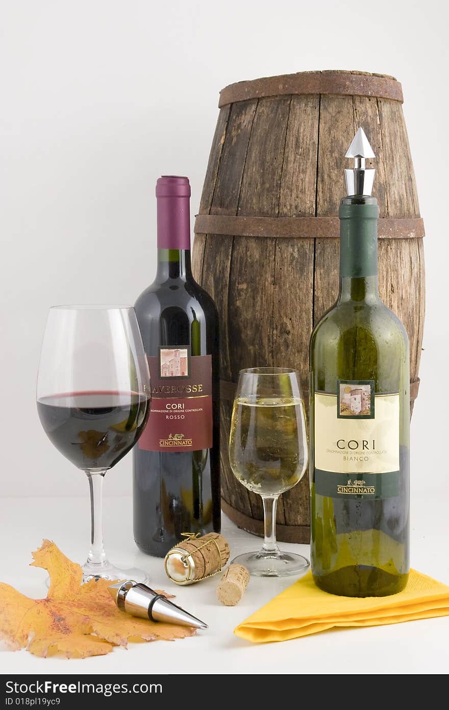 Italian wine to celebrate a good event. cheerfulness, happiness, celebration. Italian wine to celebrate a good event. cheerfulness, happiness, celebration