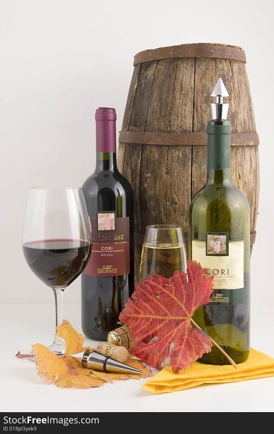 Italian wine to celebrate a good event. cheerfulness, happiness, celebration. Italian wine to celebrate a good event. cheerfulness, happiness, celebration