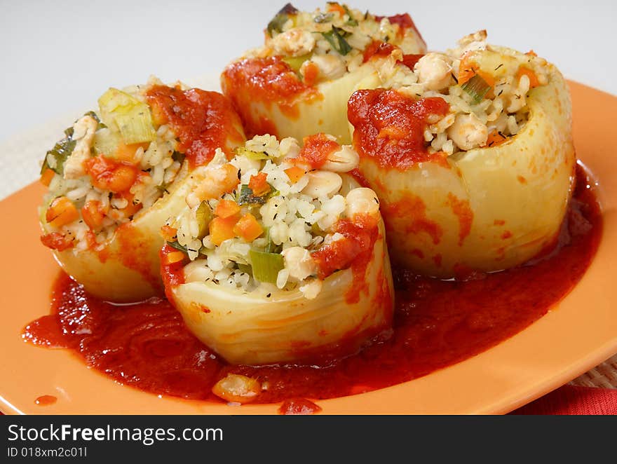 Filled yellow peppers with minced meat