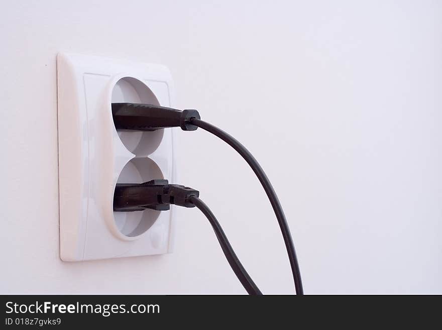 Power socket with cables