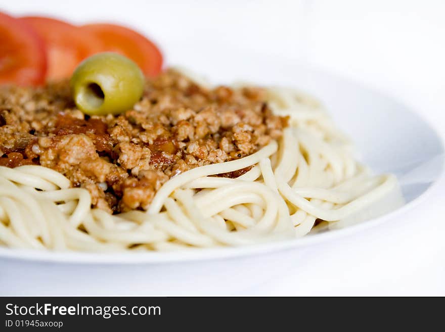 Fresh spaghetti with meat and tomato sauce