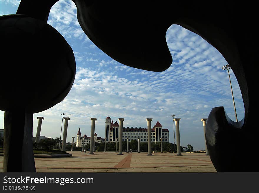 Guangdong Foshan in China's Century Plaza is a symbol of the local construction. Guangdong Foshan in China's Century Plaza is a symbol of the local construction