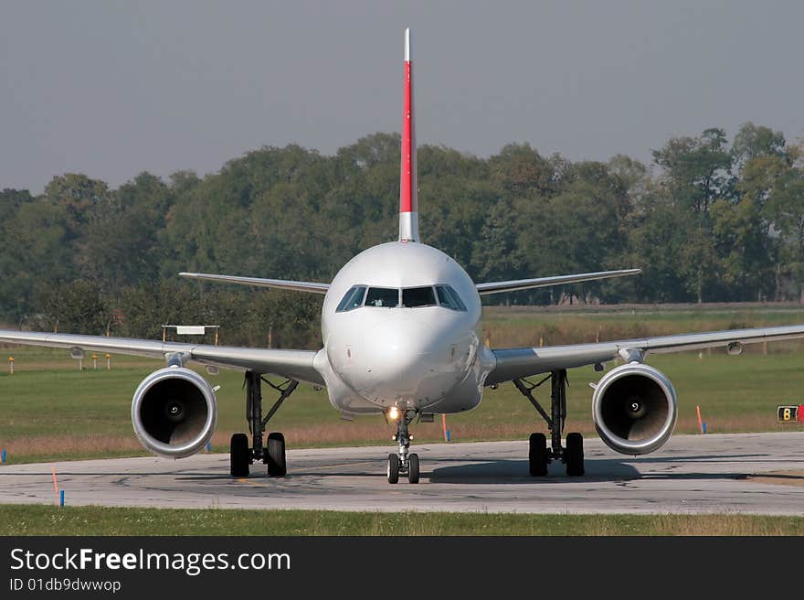 Taxiing to the apron after landing. Taxiing to the apron after landing