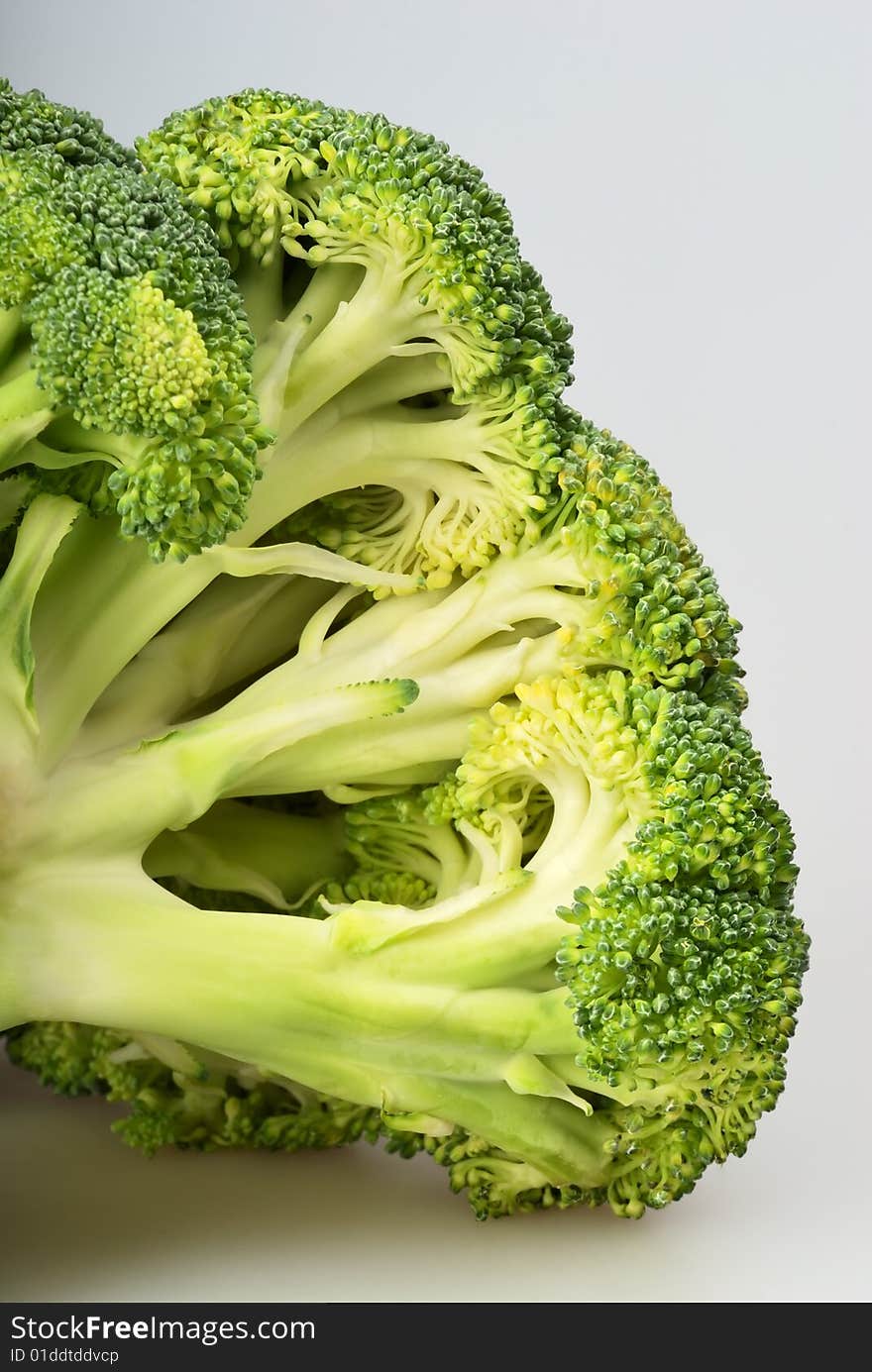 Green broccoli (brassica oleracea)