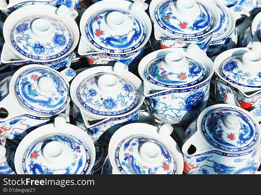 The Chinese porcelain teapots