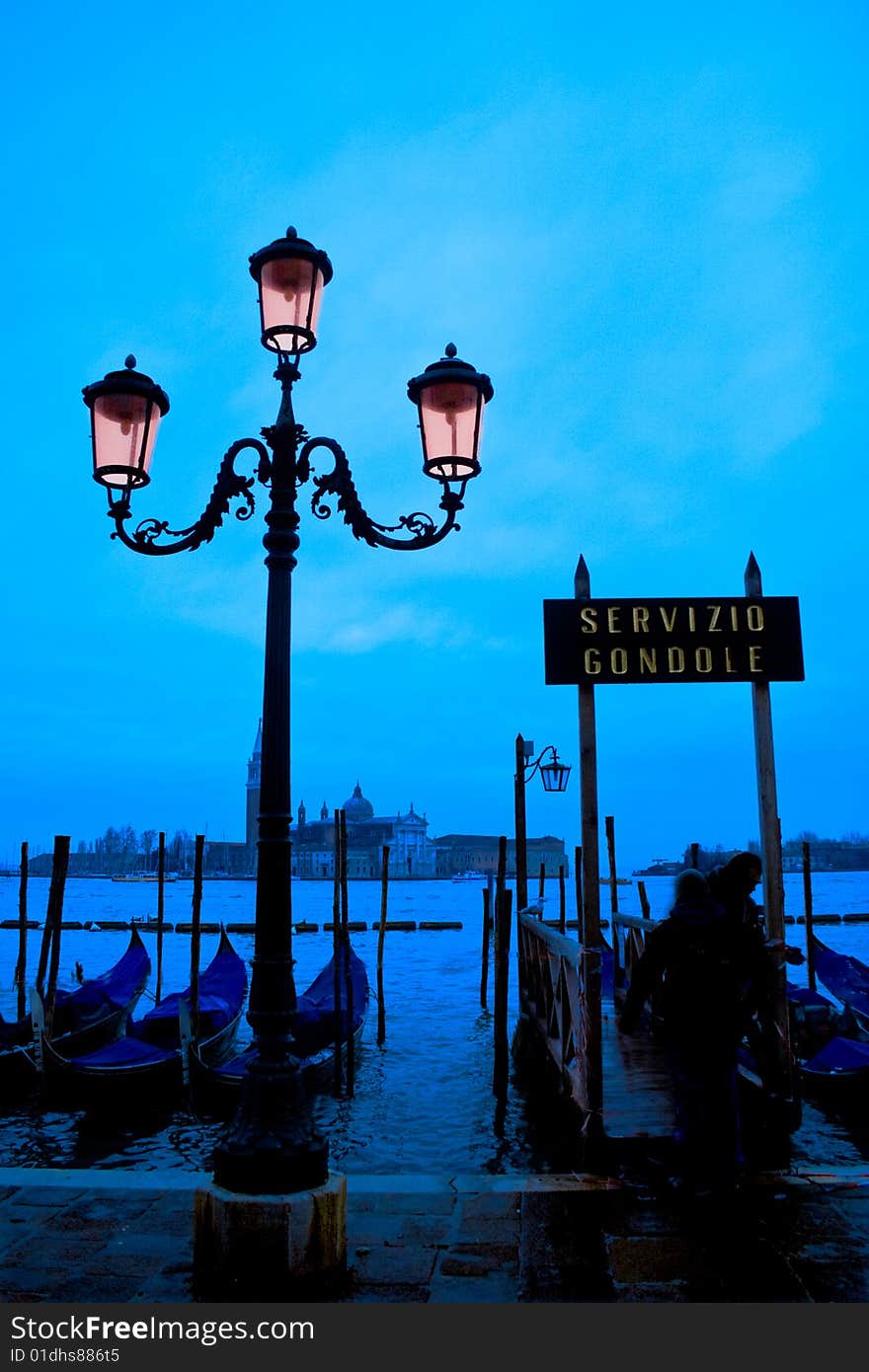 Venice Gondola Point