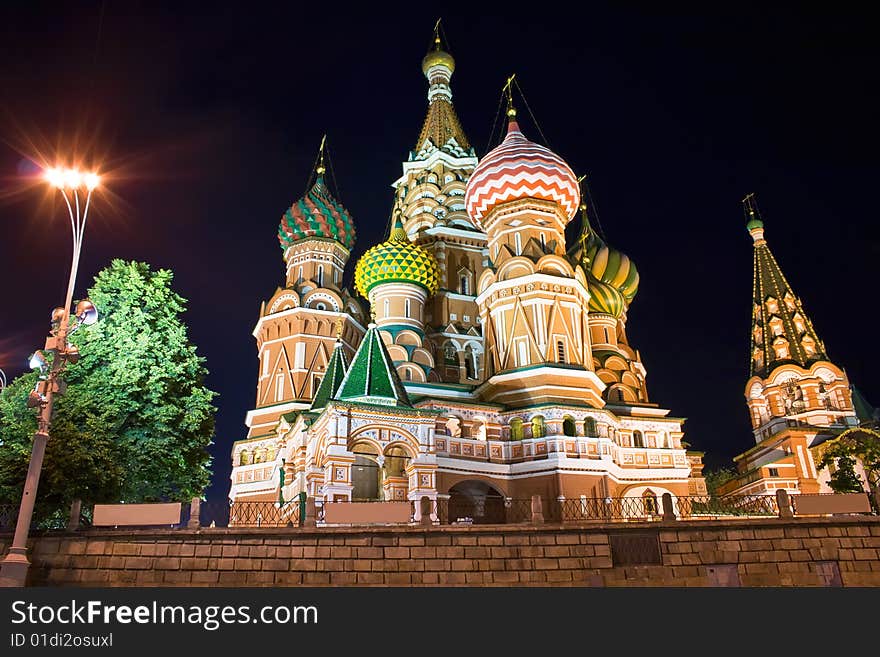 Saint Basil s Cathedral at night