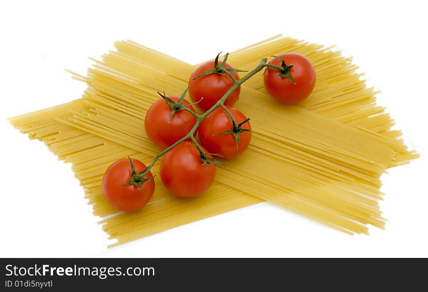 Spaghetti and tomatoes