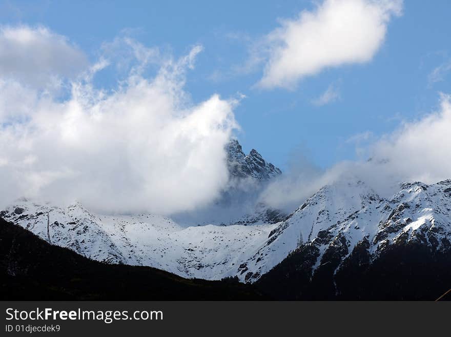 Tibet jokul clouds snow sky