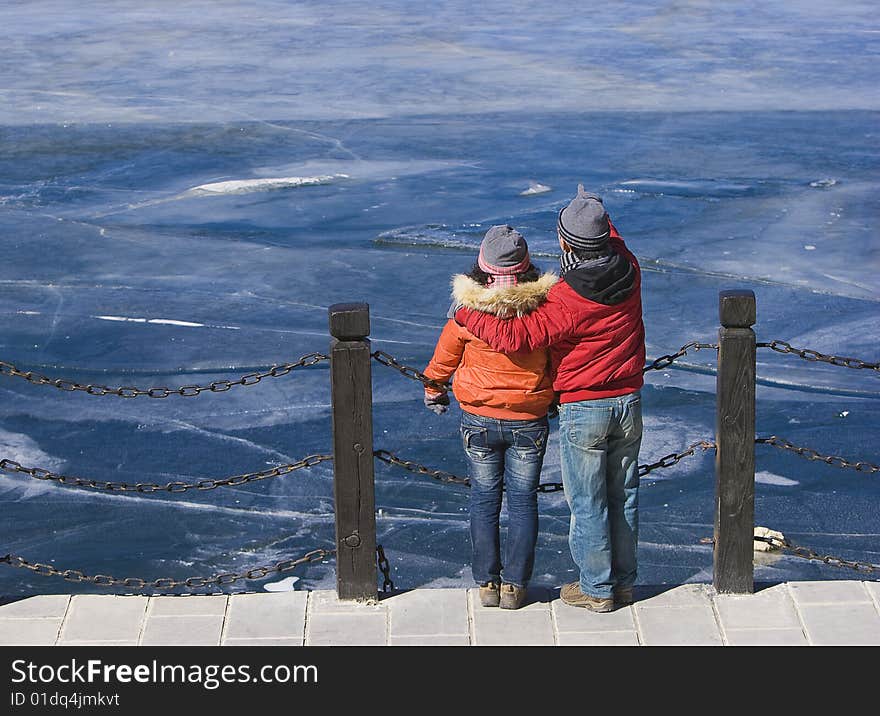 This is two people's figure. This is two people's figure