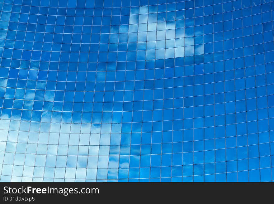 Sky reflection in the rounded mirrored wall