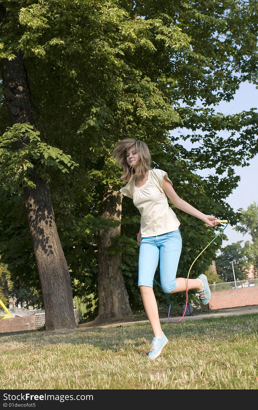 Teenager jumps on skipping rope