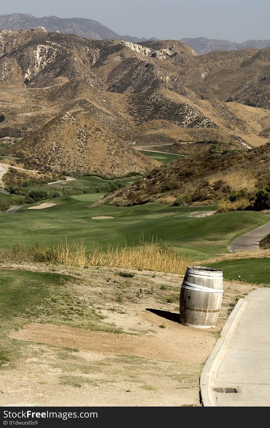 Lost Canyons golf course - in the desert hills near Simi valley, California. Lost Canyons golf course - in the desert hills near Simi valley, California.