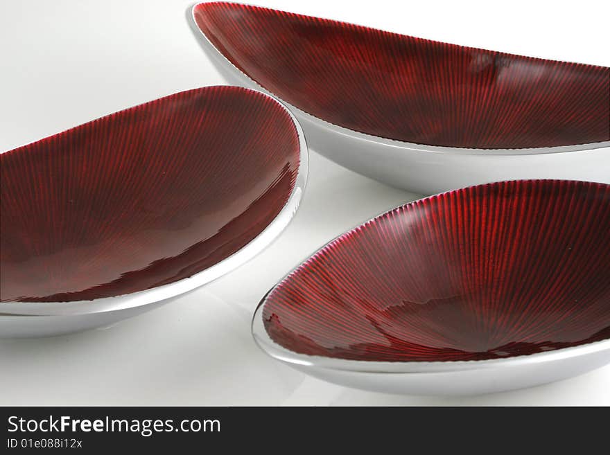 Metallic red plates