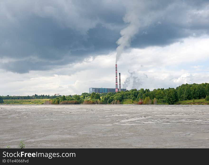 Power plant and ash-disposal area