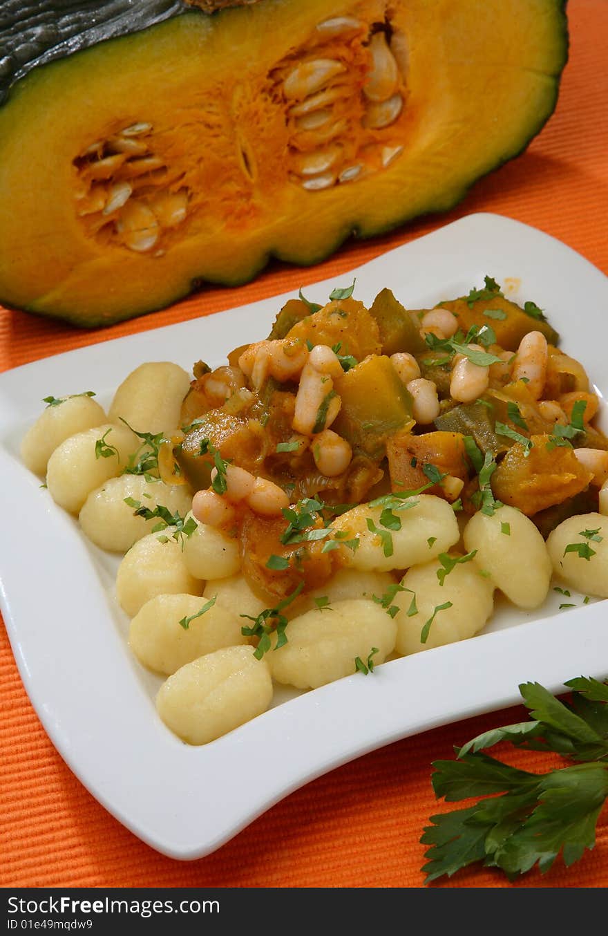 Pumpkin Goulash With Beans