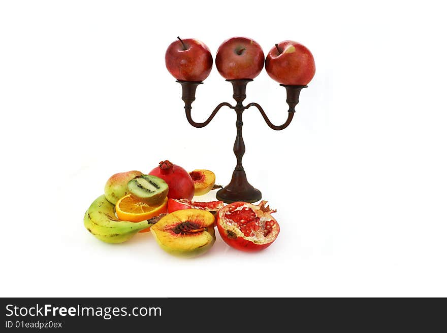 Candlestick with apples